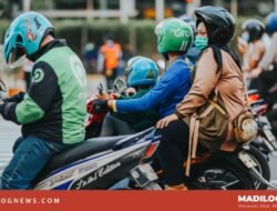 Menggugat Romantisme: Saatnya Buruh Berpikir Materialis