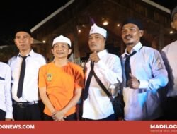 Tukar Nasib di Hari Jadi Purwakarta: Pejabat Jalani Peran Petugas Kebersihan