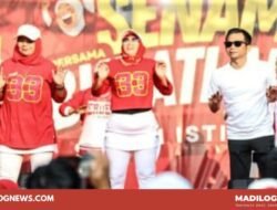 Senam Bersama Bupati Aing Purwakarta: Ribuan Warga Padati Alun-alun dengan Semangat Sehat