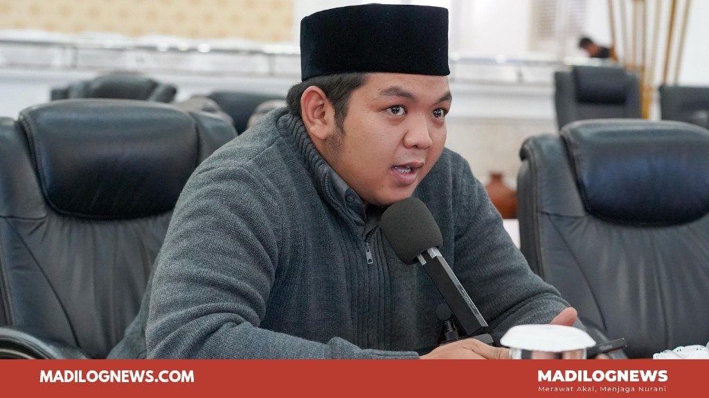 Kenaikan PBB Purwakarta 2025 Hilmi Sirojul Fuadi